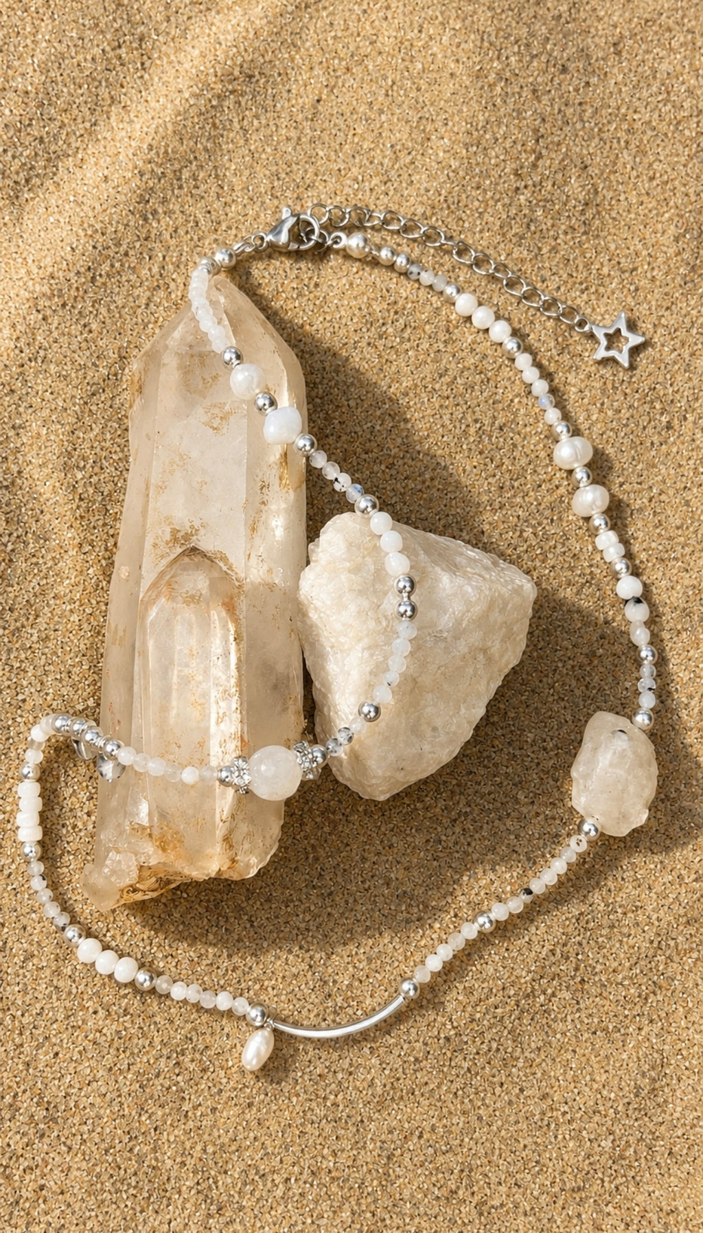 The moonlit necklace